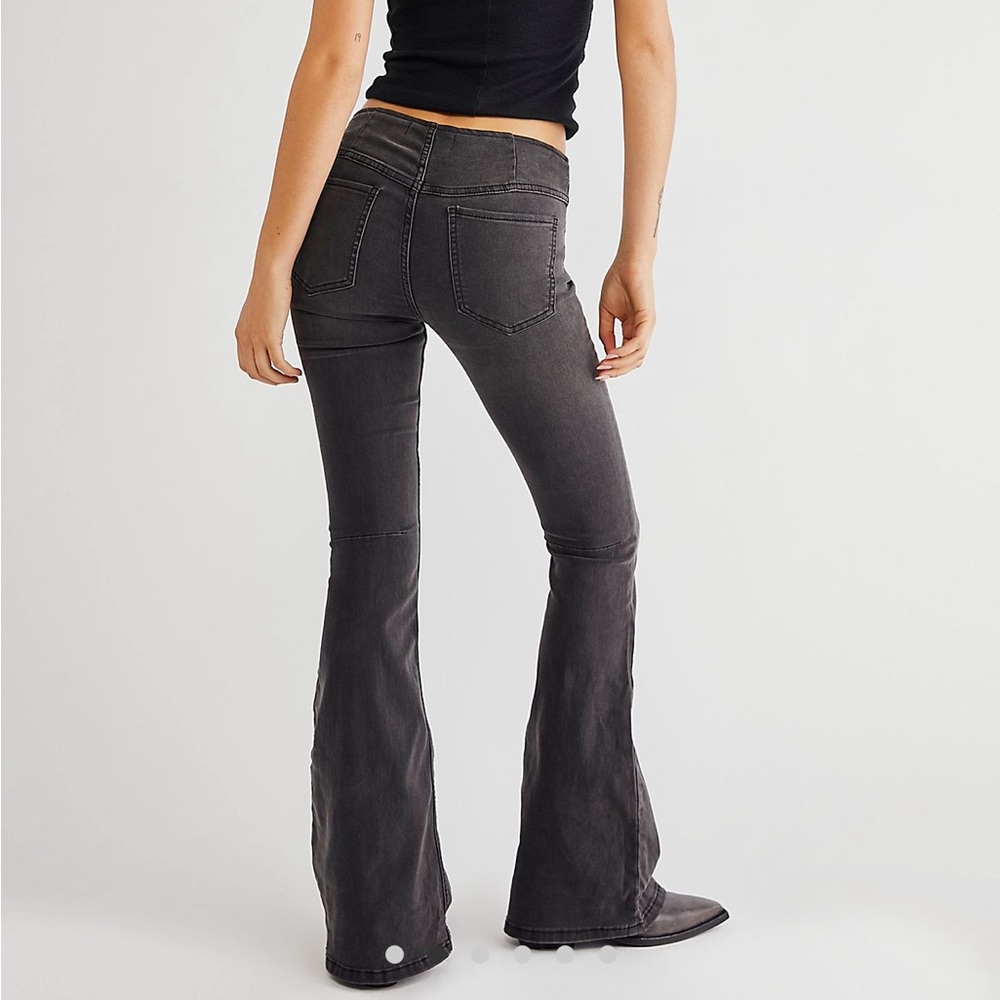 Free People ✨Penny Pull-on Flare Jeans
